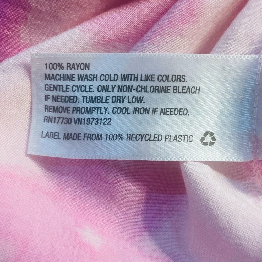XS Super Cute!!!Wild Fable Pink Floral sun-dress with adjustable straps. - Picture 9 of 9